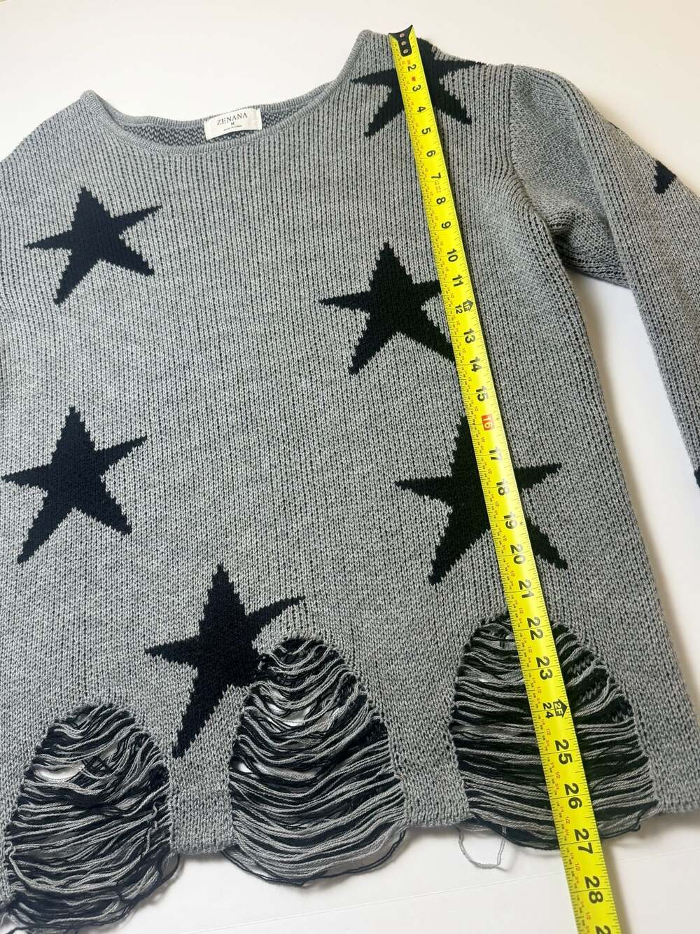 Zenana Distressed Star Knit Sweater Gray Black Long Sleeve Women’s Medium - Picture 8 of 11